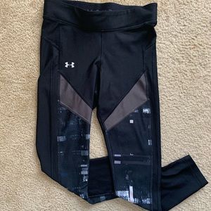 Under Armour Women's HeatGear Armour Capri Leggings